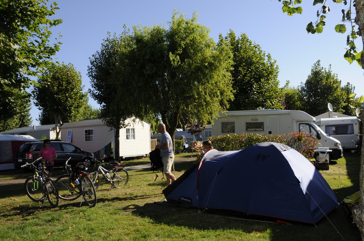 Camping le Nid d'été